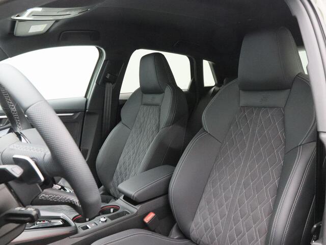 Audi A3 SPORTBACK 45 TFSi e 272 Pk S-Line Competition | Sonos | Carplay | Camera | Adaptive Cruise | Full LED | Sensoren | 18 Inch | 3.872 Km!!