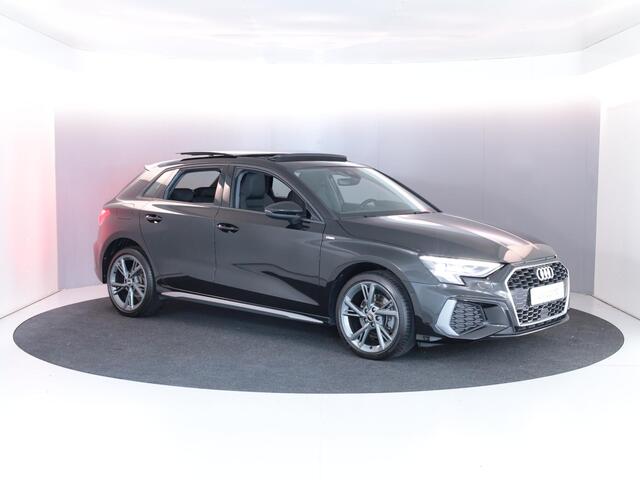 Audi A3 SPORTBACK 40 TFSI e Advanced edition 204 pk S-tronic | Navigatie | Panoramadak | Parkeersensoren (Park assist) | Achteruitrijcamera | Stoelverwarming | S-Line exterieur |