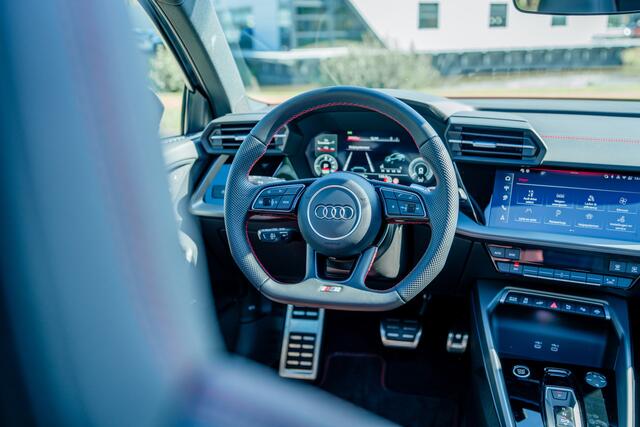 Audi A3 SPORTBACK 45 TFSI e ABT Competition | ABT GR20 | Verlaging | Panoramadak | Achteruitrijcamera | Ambiente verlichting plus | Elektrische ko