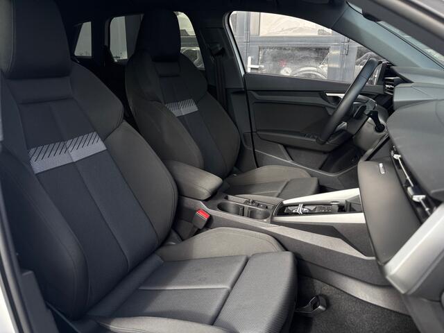 Audi A3 SPORTBACK 45 TFSI e-tron 245 pk S-line Black Pano