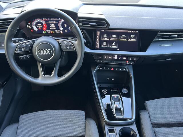 Audi A3 SPORTBACK 35 TFSI Advanced edition l Sonos l LED l 19 Inch l Stoelverwarming l Optiek Zwart