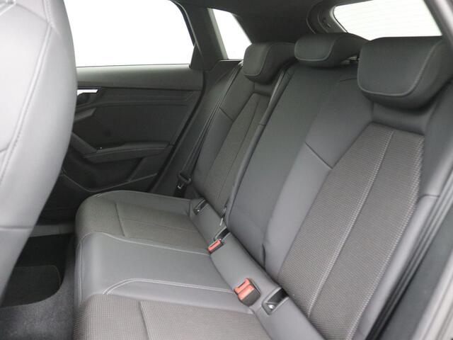 Audi A3 SPORTBACK 45 TFSI e S edition Competition 245PK S-tronic Pano-Schuifdak, Keyless, Stoelverwarming, Adaptive cruise control, Lane Assist, Apple Carplay/Android Auto, Parkeersensoren voor en achter, 17" LM Velgen