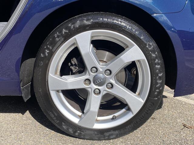 Audi A3 SPORTBACK 30 TFSI Advance VAN: 20.900,- VOOR: 18.440,- UW HERFSTVOORDEEL: 2.460,- | RIJKLAARPRIJS INCL. 12MND BOVAG