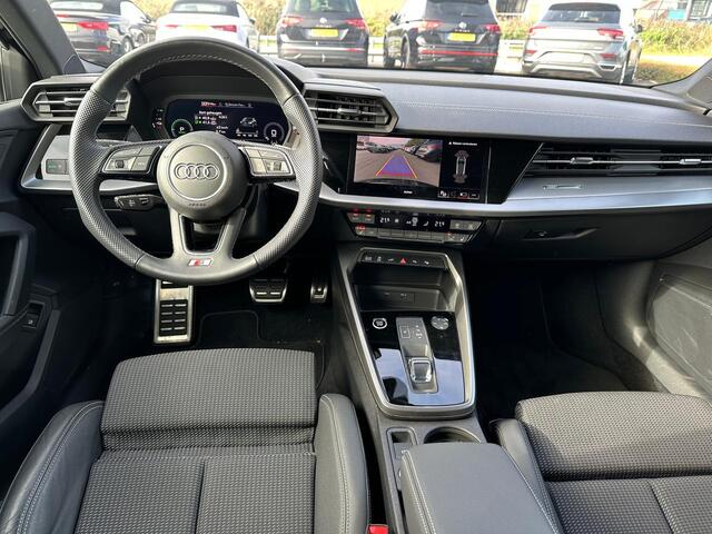 Audi A3 SPORTBACK 45 TFSI e S edition Competition | Zwart optiek | 18" | LED | Audi Sound | Ambiënt Lighting