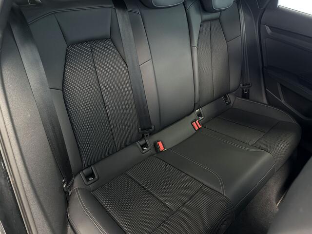 Audi A3 SPORTBACK 40 TFSI 204pk e S-Line Edition Panoramadak | Zwart optiek | 18 Inch