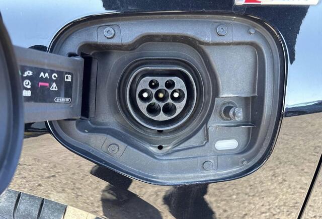 Audi A3 SPORTBACK 45 TFSI e S edition Competition | Afneembare Trekhaak | Dealer onderhouden | Verwacht |