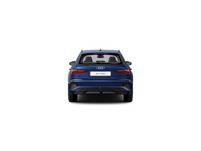Audi A3 SPORTBACK 40 TFSI e S-line 204pk | Leder fijnnappa S-logo ruitpatroon | Navigatie | Adaptive cruise contole | Stoelverwarming