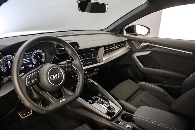 Audi A3 SPORTBACK 30 TFSI S edition | Audi sound | Led | Carplay | Virtual cockpit | Navi | S-line
