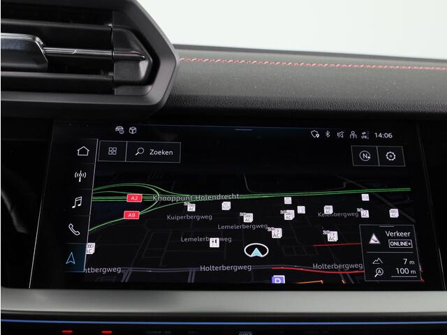 Audi A3 SPORTBACK 40 TFSI e S edition 204 pk S-tronic | Private lease vanaf ¤ 699,- pm | Verlengde garantie | Navigatie | Trekhaak (afneembaar) | Parkeersensoren (Park assist) | Adaptieve cruise control | Stoelverwarming | S-line |