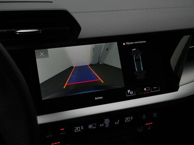 Audi A3 SPORTBACK 45 TFSI e 245 pk S-tronic S edition Competition | Matrix LED koplampen | Stoelverwarming | Standkachel | Remklauwen rood | 18 inch