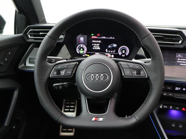 Audi A3 SPORTBACK 40 TFSI e S edition | Panoramadak | Adaptieve Cruise Control | Sfeerverlichting | Camera | Inklapbare spiegels | Sportstuur |