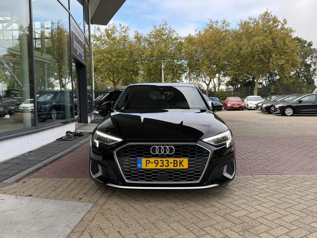 Audi A3 SPORTBACK 30 TFSI Advanced edition / Leder / 18" LMV / Lederen Bekleding