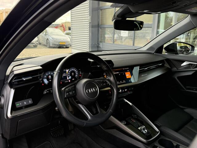 Audi A3 SPORTBACK 30 TFSI Advanced edition / Leder / 18" LMV / Lederen Bekleding