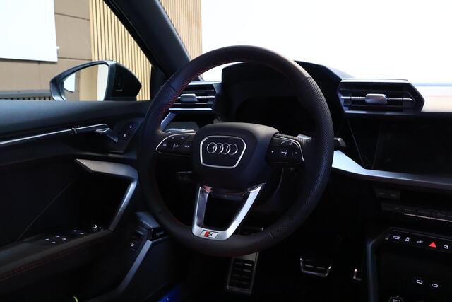Audi A3 SPORTBACK 45 TFSI e 272pk S edition Competition Pano/Matrix LED/Navi+/Keyless/Camera/Head-up/Sonos/ACC/Dodehoek
