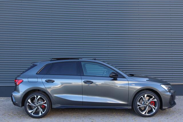 Audi A3 SPORTBACK 45 TFSI e 272pk S edition Competition Pano/Matrix LED/Navi+/Keyless/Camera/Head-up/Sonos/ACC/Dodehoek