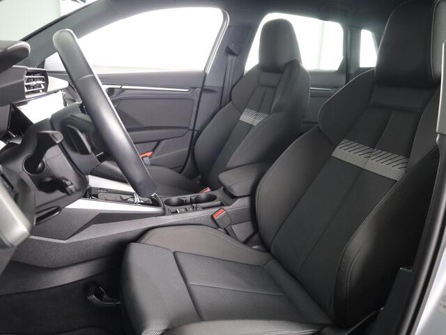 Audi A3 SPORTBACK 30 TFSI Business edition 110pk | Navigatie | Parkeersensoren | Led koplampen