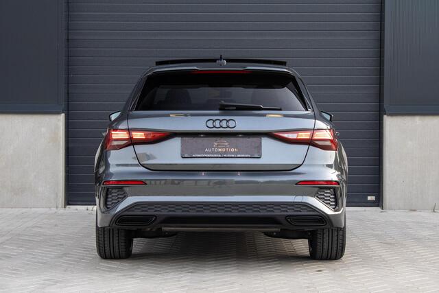 Audi A3 SPORTBACK 45 TFSI e S edition Competition Pano Parkeerhulp S line Carplay