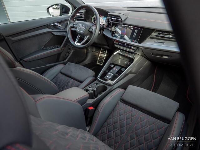 Audi A3 SPORTBACK 45 TFSI E S-Line Pano RS-Stoelen Sfeer ACC S3 Matrix