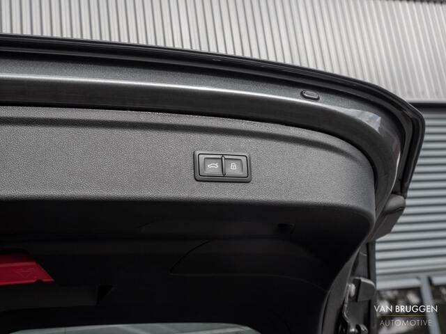 Audi A3 SPORTBACK 45 TFSI E S-Line Pano RS-Stoelen Sfeer ACC S3 Matrix