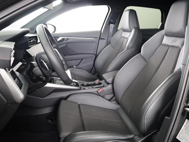 Audi A3 SPORTBACK 35 TFSI S edition | Verlengde Garantie | Optiek zwart pakket | Parkeersensoren achterzijde | Afneembare trekhaak |