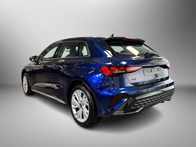 Audi A3 SPORTBACK 35 150pk TFSI S edition Stoelverwarming voorin | Sportstoelen zwarte stof | Parkeersensoren | Achteruitrijcamera