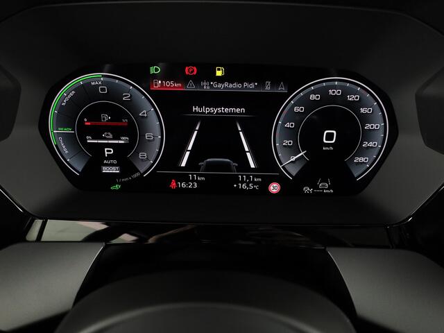 Audi A3 SPORTBACK 45 TFSI e S edition Competition 272pk | Panoramadak | Sonos Premium Audio | 19 inch Lichtmetalen velgen | Parkeercamera