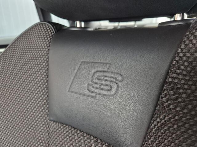 Audi A3 SPORTBACK 1.4 e-tron Lease Edition S Edition | Digitaal | Xenon LED | 18'' | Stoelverw. | Navi