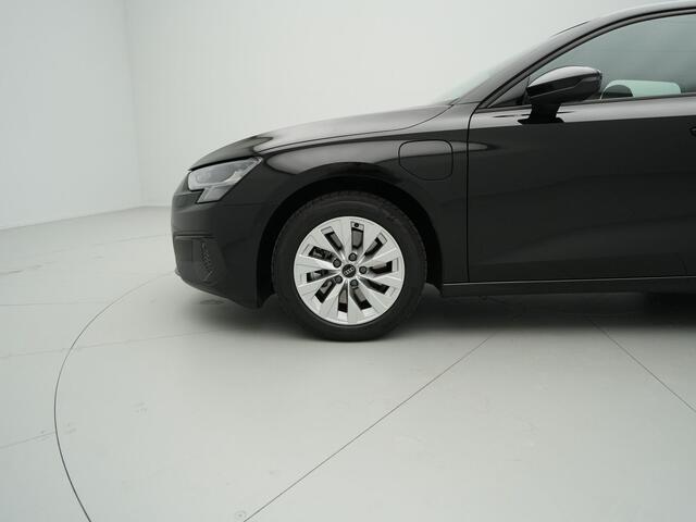 Audi A3 SPORTBACK 40 TFSI e 204pk Edition Navigatie Pdc Acc Stoelverwarming Carplay 294