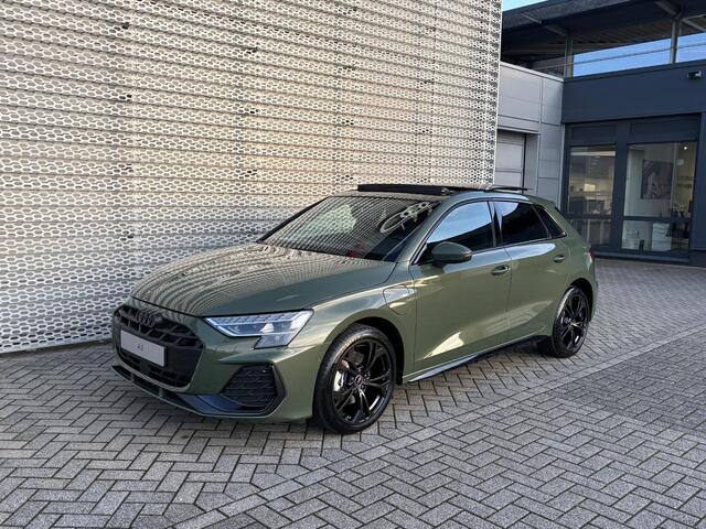 Audi A3 SPORTBACK S edition 40 TFSI e 150 kW / 204 PK Sportback | Panoramadak | Sonos Sound | Zwart Optiek | Sportstoelen | Adaptieve Cruise Control | Stoelverwarming | Navigatie |