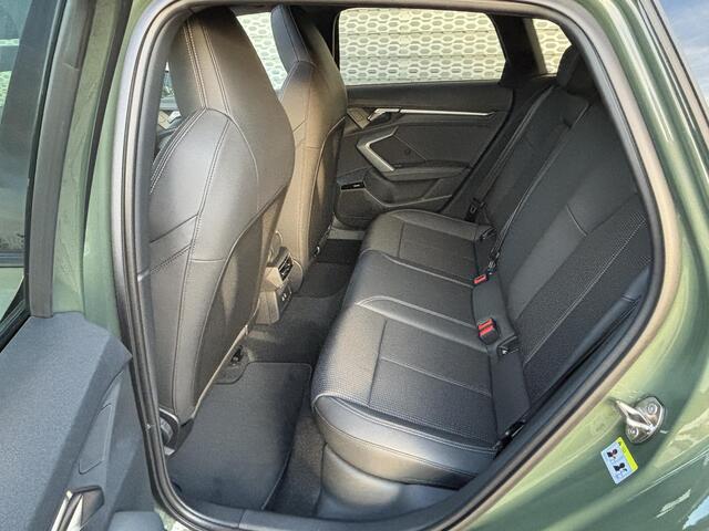 Audi A3 SPORTBACK S edition 40 TFSI e 150 kW / 204 PK Sportback | Panoramadak | Sonos Sound | Zwart Optiek | Sportstoelen | Adaptieve Cruise Control | Stoelverwarming | Navigatie |