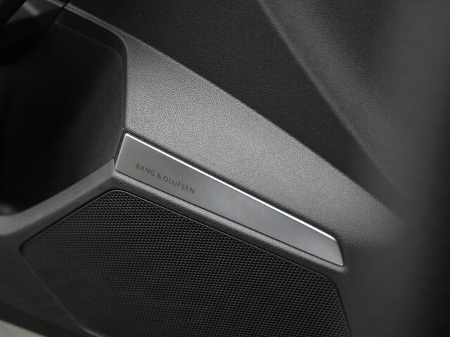 Audi A3 SPORTBACK 35 TFSI 150 pk S-tronic S-Line | Panoramadak | Trekhaak | Leder/alcantara | Bang & Olufsen | Matrix LED