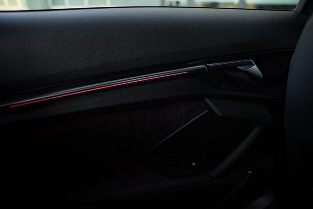 Audi A3 SPORTBACK 40 TFSI e Business edition 2X S-line / ACC / RS Stoel / MATRIX / DEALER ONDERHOUDEN / ELEKTRISCHE ACHTERKLEP / DEALER ONDERHOUDEN / GARANTIE