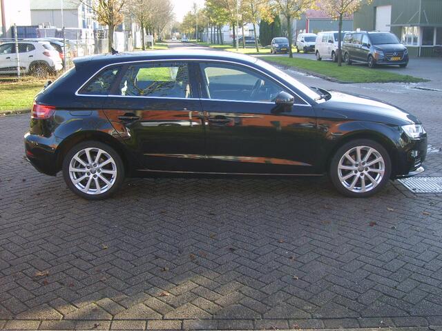 Audi A3 SPORTBACK 1.5 TFSI CoD Design Pro Line