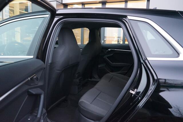 Audi A3 SPORTBACK 30 TFSI Business edition | Adaptieve cruise control | Apple Carplay |