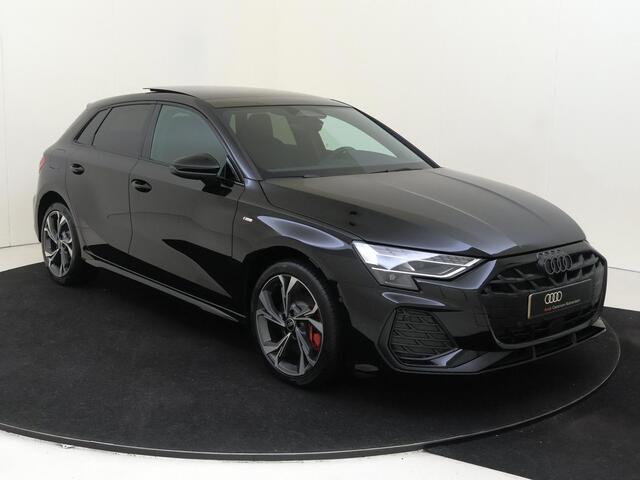 Audi A3 SPORTBACK 45 TFSI e S edition Competition | Sonos | Parkeerasisstent | Keyless | Sfeerverlichting | Stoelverwarming | Achteruitrijcamera | Panoramadak