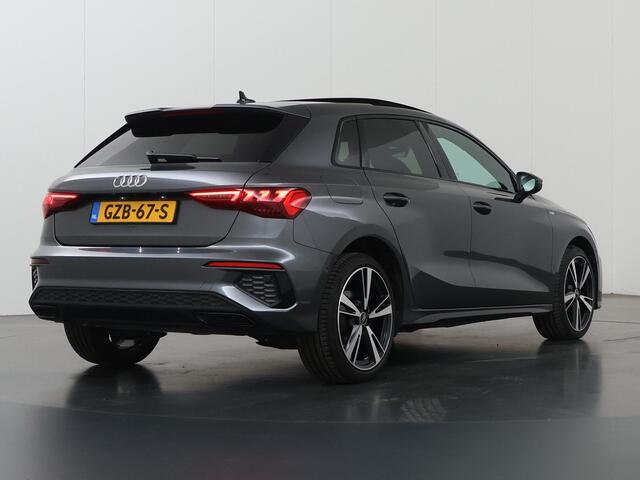 Audi A3 SPORTBACK 40 TFSI e S-line | Sportstoelen | Digitaal Dashboard | Panoramadak | Navigatie | DAB | Camera | Stoelverwarming | Adaptieve Cruise Control | Ele. kofferdeksel | Apple CarPlay/Android Auto | Dynamische LED Verlichting | 18" Lichtmetaal |