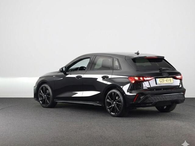 Audi A3 SPORTBACK 35 TFSI S edition 150 pk S-tronic | Private lease vanaf ¤ 670,- pm | Navigatie | Parkeersensoren (Park assist) | Apple Carplay/Android Auto | S-Line |