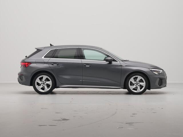 Audi A3 SPORTBACK 35 TFSI 150pk S-tronic S-line Navigatie Carplay Parkassist Stoelverwarming Pdc Acc