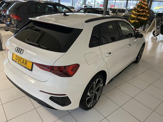 Audi A3 SPORTBACK 45 TFSI e S edition Competition Carplay / Navigatie / Camera