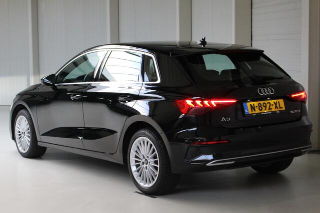 Audi A3 SPORTBACK 30 TFSI Advanced edition Navigatie | 17" velgen | Climate Control | PDC achter