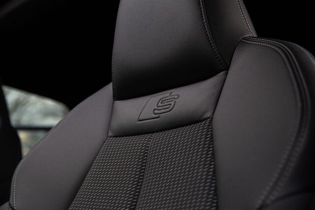 Audi A3 SPORTBACK 35 TFSI S edition , Panoramadak, Sonos audio, Adap. cruise, Sfeerverlichting