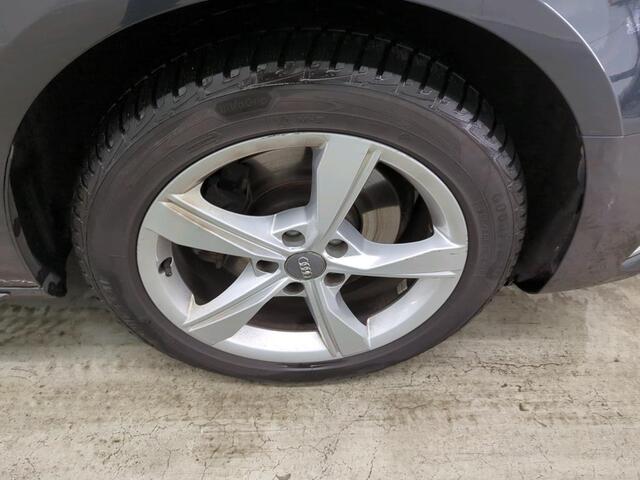 Audi A4 Avant 35 TFSI Launch edition Business TREKHAAK 1e EIG AUTOMAAT