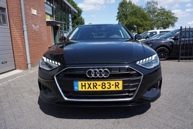 Audi A4 Avant 35 TFSI Edition DEALER ONDERHOUDEN - NAVI - ALCANTARA - PARKEERSENSOREN V+A - STOELVERWARMING - DAB+ - KEYLESS - CRUISE - CLIMA - L.M. VELGEN - BLUETOOTH - PRIVACYGLAS - INKLAPBARE SPIEGELS