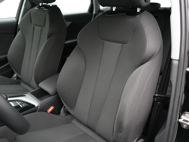 Audi A4 Avant 35 TFSI 150 pk S-tronic Launch edition Business | LED koplampen | Trekhaak | Parkeersensor achter | Cruise Control | Climatronic | 17 inch