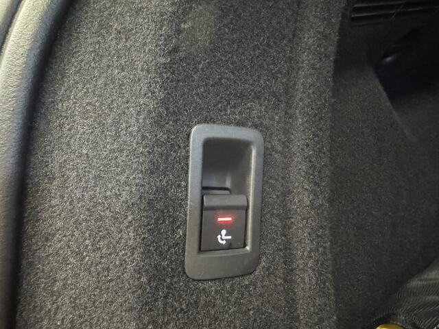 Audi A4 Avant 35 TFSI Advanced Edition Automaat | Wegkl. trekhaak | Sportstoelen | Full LED | Carplay | Navi