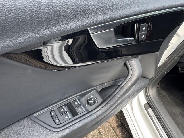 Audi A4 35 TFSI S-Line Competition