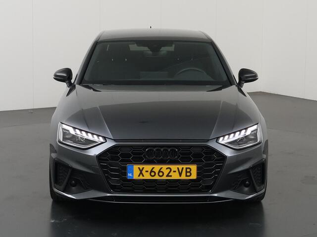 Audi A4 Limousine 35 TFSI S-Line Competition | Parkeercamera | Cruise Control Adaptief | Stoelverwarming | Navigatie | 18"| Dynamische LED verlichting |