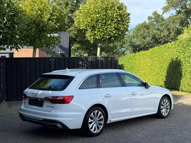 Audi A4 Avant 40 TFSI S line