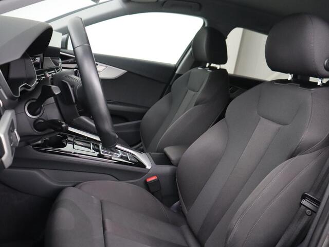 Audi A4 35 TFSI Business Edition | Carplay | Sportstoelen | Full LED | Virtual Cockpit | Navigatie | DAB | Climate control | Parkeerhulp | Cruise control