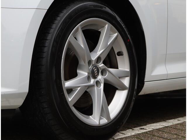 Audi A4 Avant 2.0 TFSI ultra | Navigatie | Stoelverwarming | Virtual Cockpit